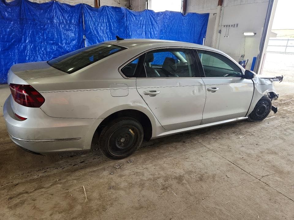 2018 VOLKSWAGEN PASSAT SE SE 3