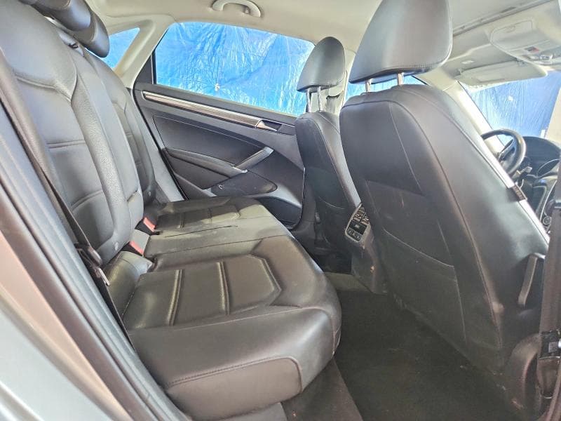 2018 VOLKSWAGEN PASSAT SE SE 10