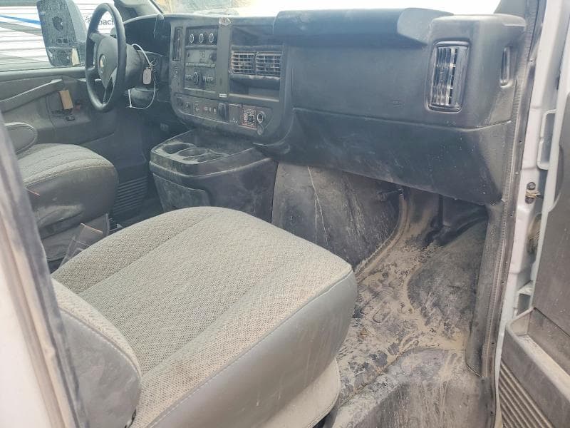 2025 CHEVROLET EXPRESS G3500 8