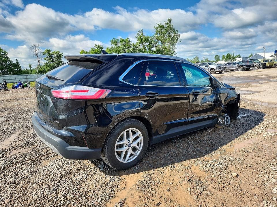 2022 FORD EDGE 3