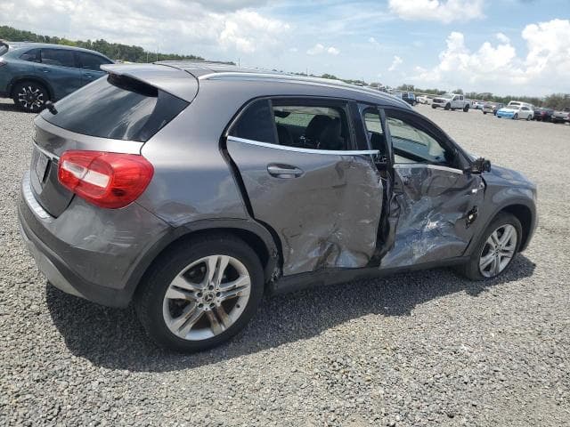 2018 MERCEDES-BENZ GLA 250 3