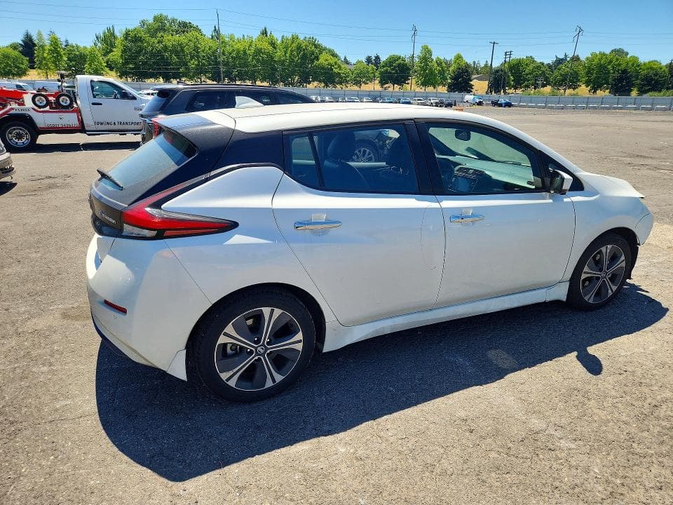 2020 NISSAN LEAF SV SV 3
