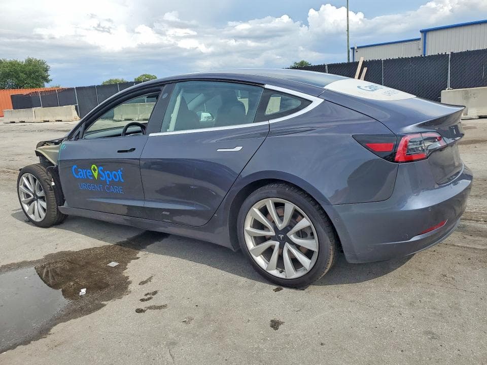 2018 TESLA MODEL 3 2