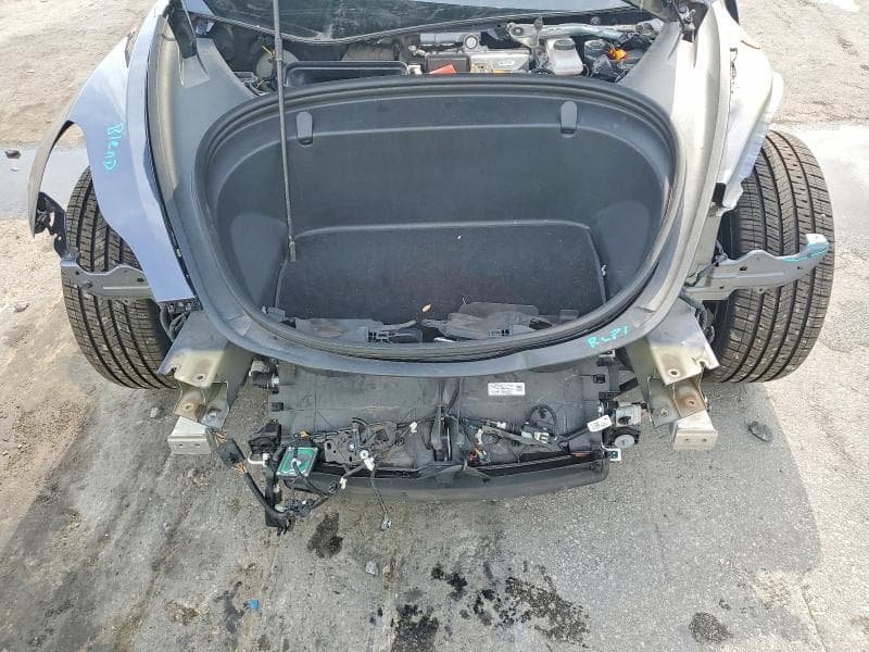 2018 TESLA MODEL 3 11