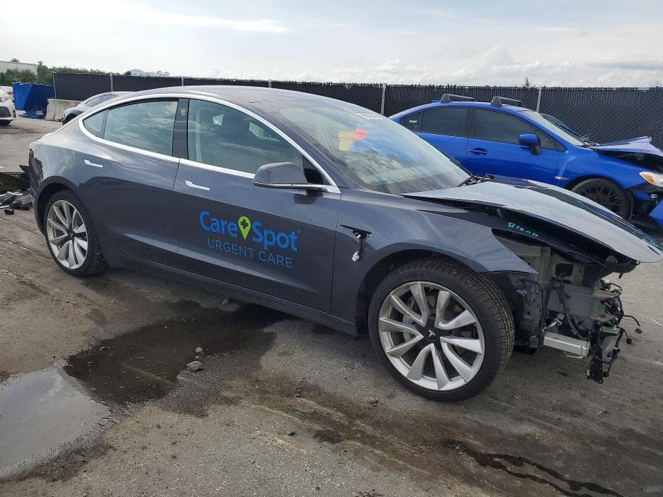 2018 TESLA MODEL 3 4