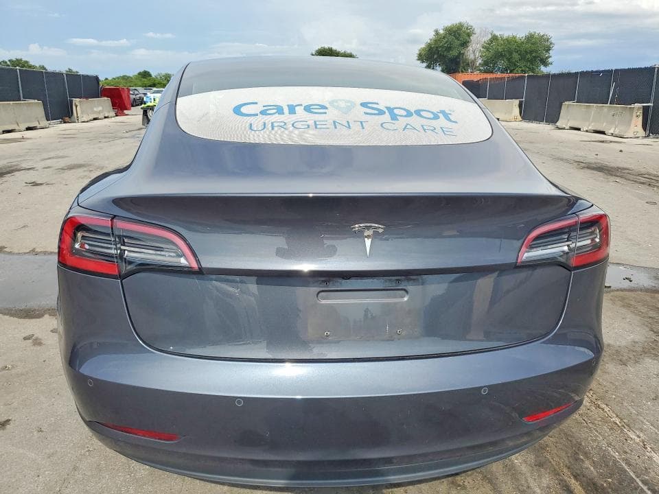 2018 TESLA MODEL 3 6