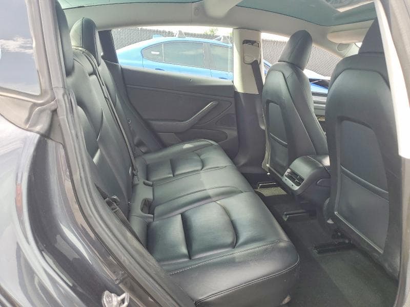 2018 TESLA MODEL 3 10