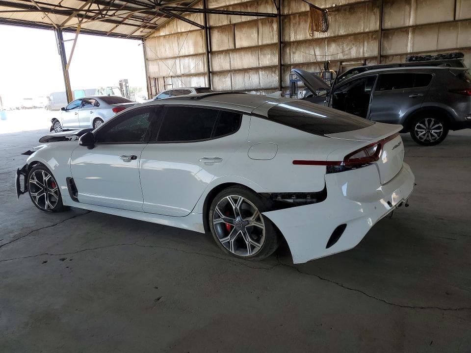 2018 KIA STINGER GT1 2