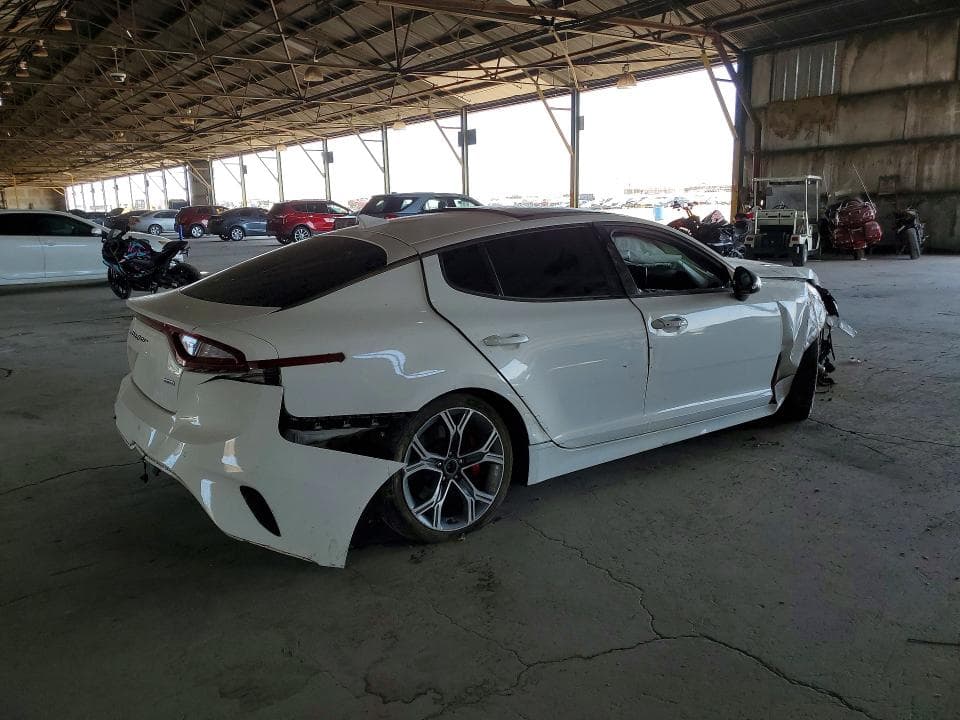 2018 KIA STINGER GT1 3