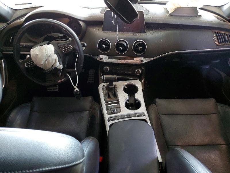 2018 KIA STINGER GT1 8