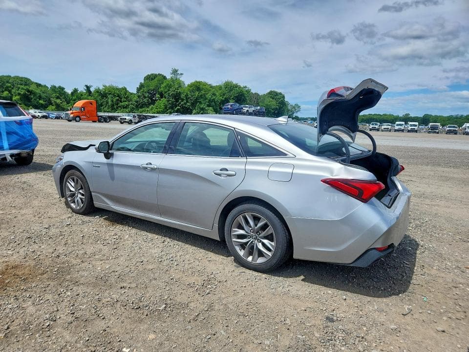2019 TOYOTA AVALON HYBRID XLE XLE 2