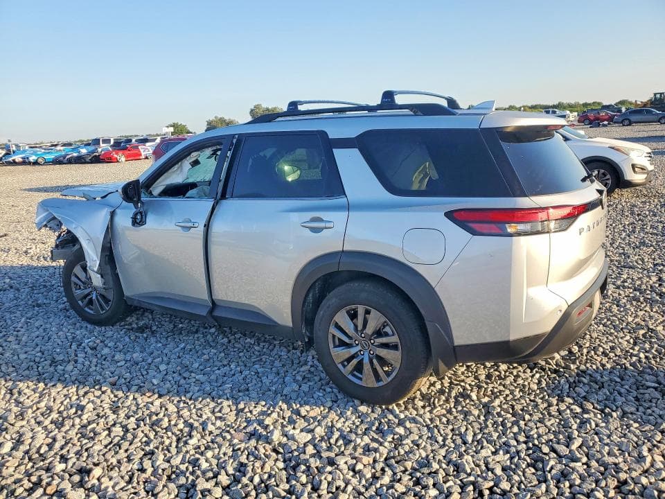 2025 NISSAN PATHFINDER SV 2