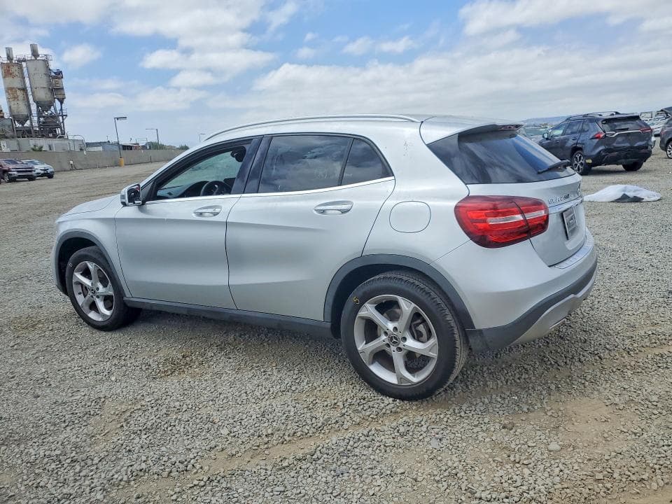 2019 MERCEDES-BENZ GLA 250 2