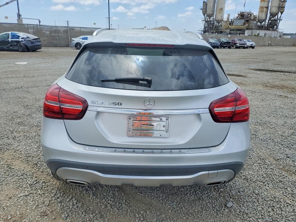 2019 MERCEDES-BENZ GLA 250 6