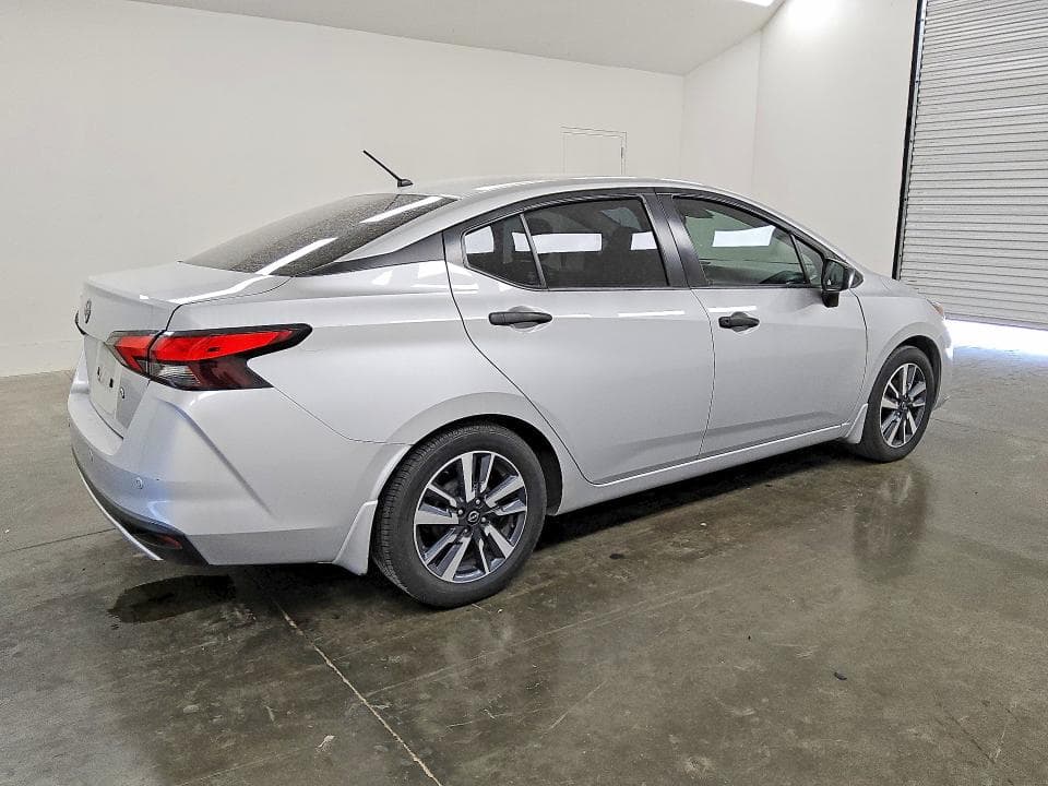2023 NISSAN VERSA S 3