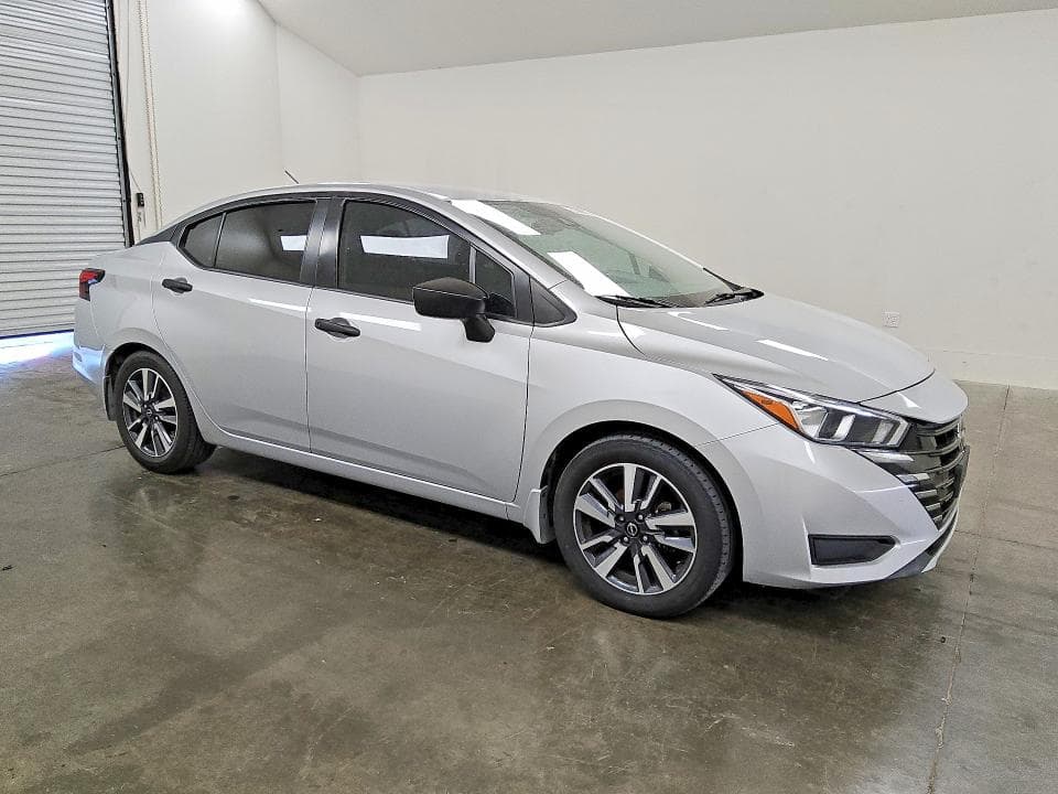 2023 NISSAN VERSA S 4