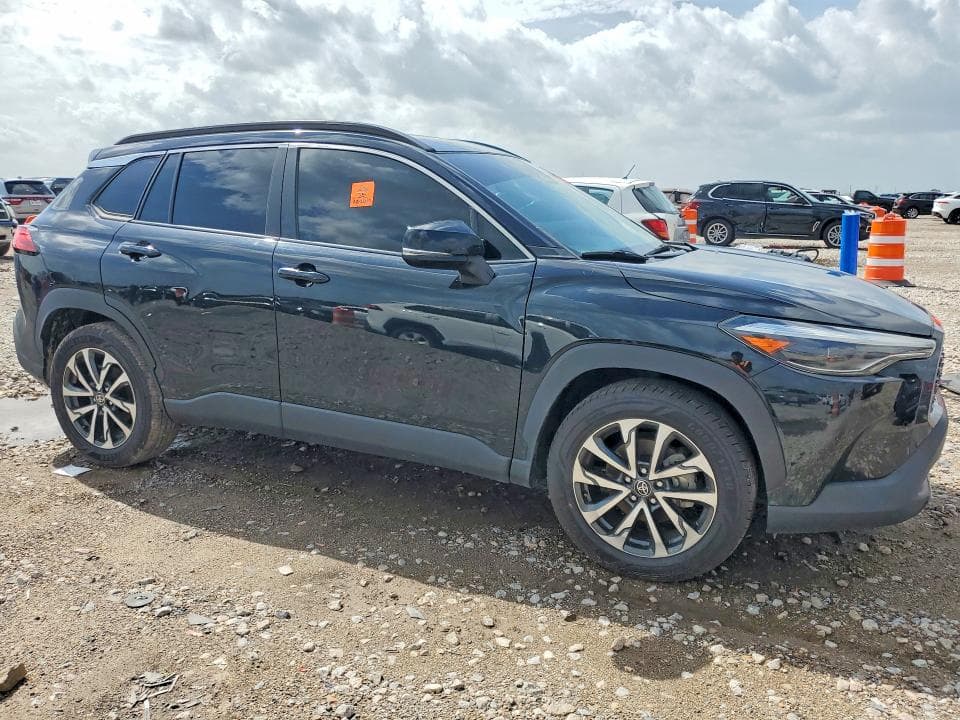 2023 TOYOTA COROLLA CROSS XLE XLE 4