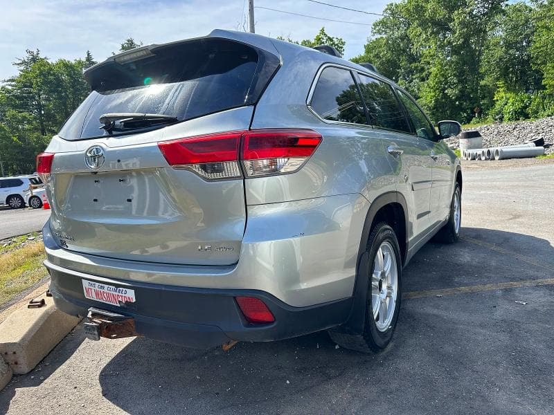 2018 TOYOTA HIGHLANDER LE PLUS LE PLUS 3