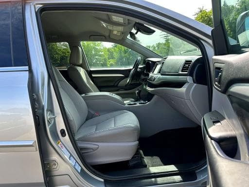 2018 TOYOTA HIGHLANDER LE PLUS LE PLUS 8