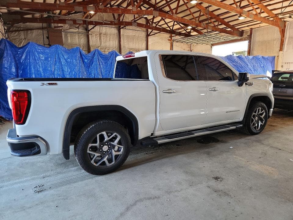 2025 GMC SIERRA K1500 SLT 3