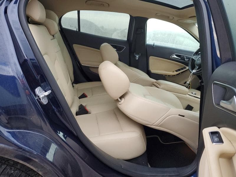 2018 MERCEDES-BENZ GLA 250 4MATIC 11