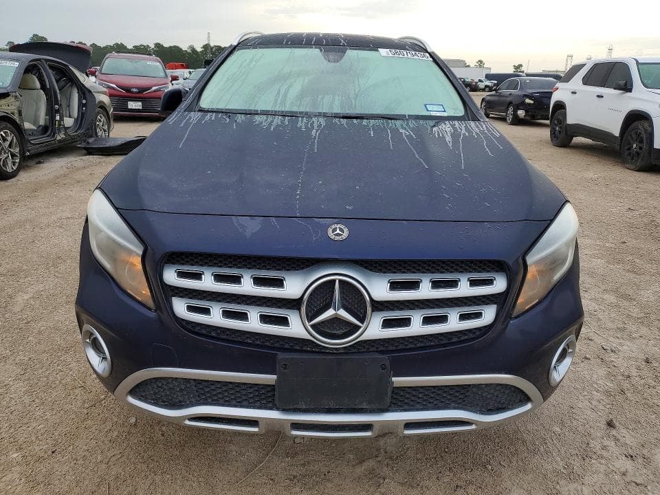 2018 MERCEDES-BENZ GLA 250 4MATIC 5