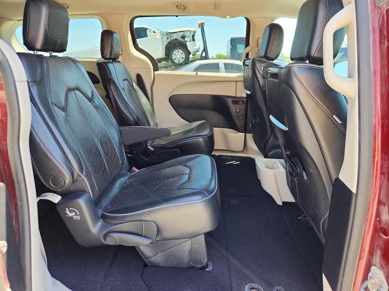 2017 CHRYSLER PACIFICA LIMITED 11