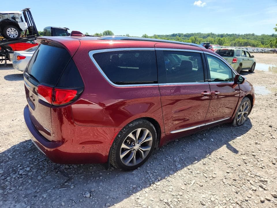 2017 CHRYSLER PACIFICA LIMITED 3