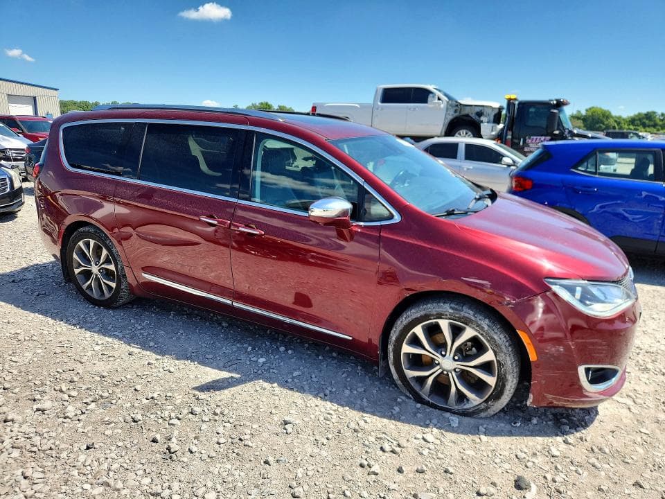 2017 CHRYSLER PACIFICA LIMITED 4