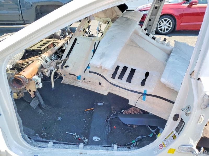 2019 TOYOTA CAMRY XSE 7