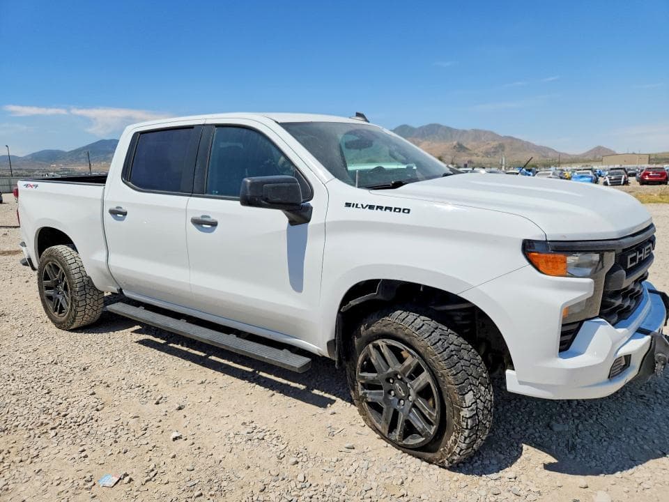 2023 CHEVROLET SILVERADO K1500 CUSTOM 4
