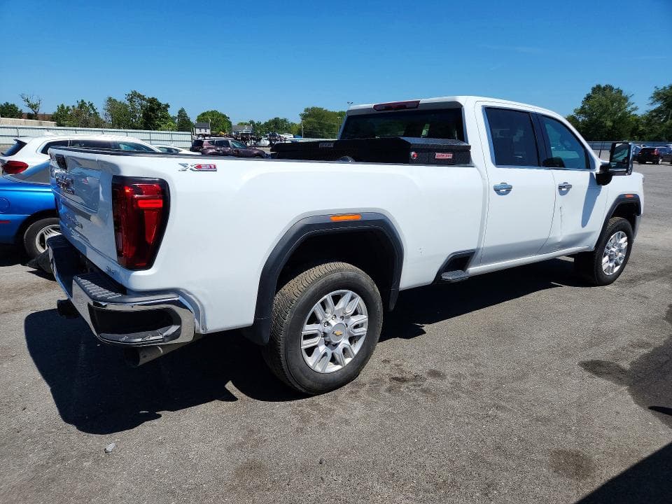2023 GMC SIERRA K3500 SLT 3