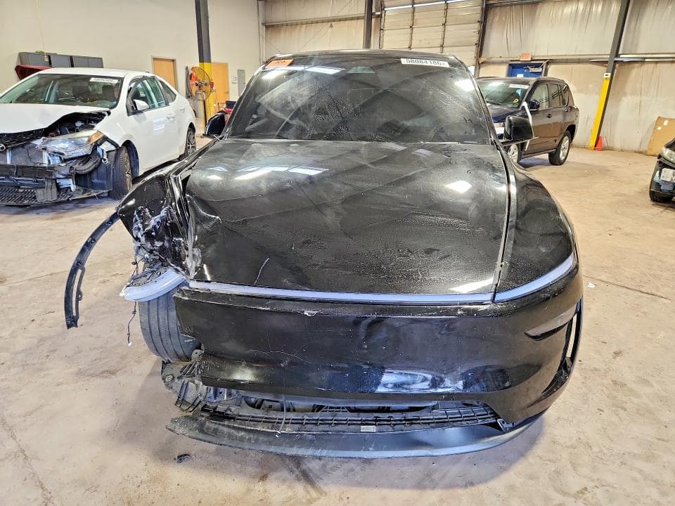 2026 TESLA MODEL Y 5
