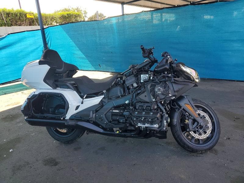 2024 HONDA GL1800 D - 1