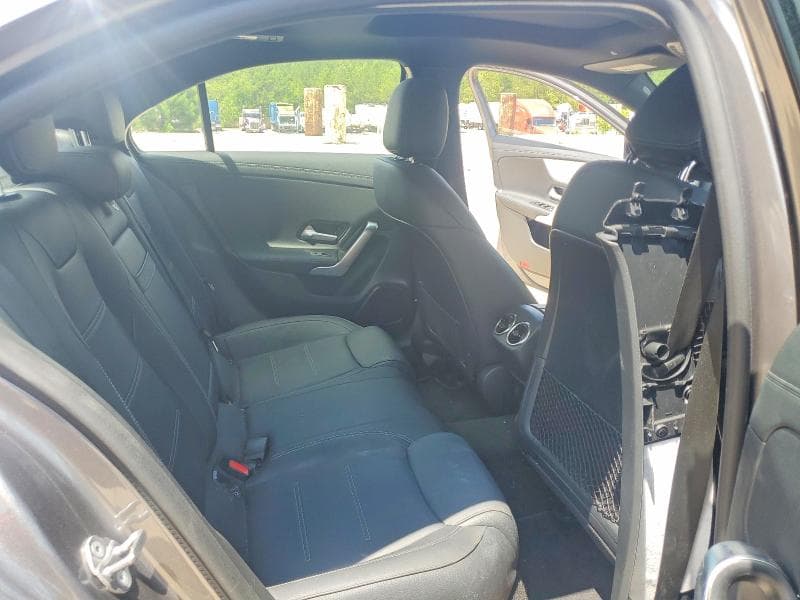 2022 MERCEDES-BENZ A 220 10