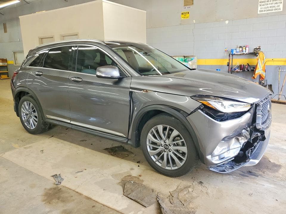 2023 INFINITI QX50 LUXE 4