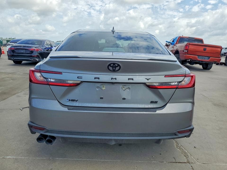 2025 TOYOTA CAMRY SE 6
