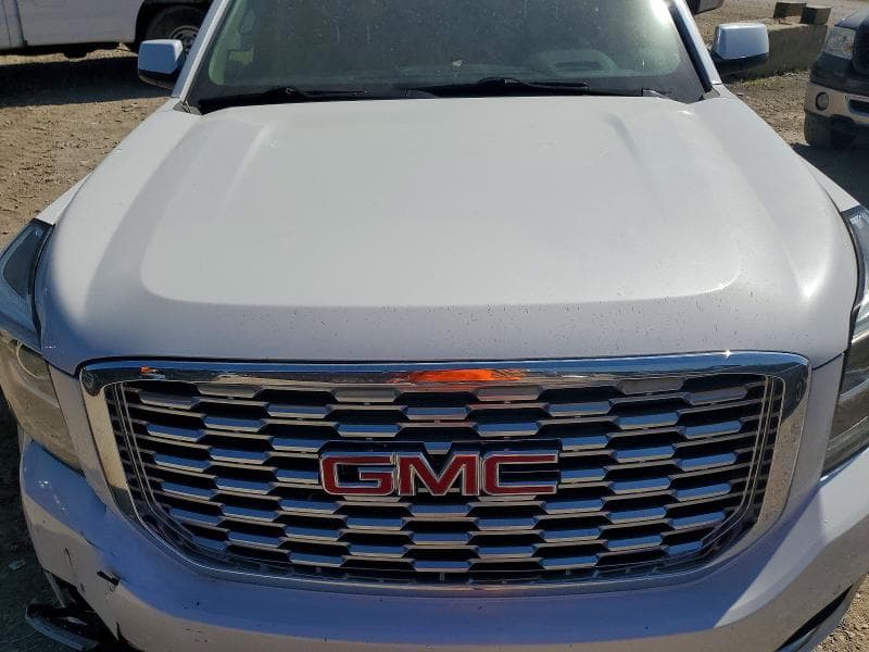 2018 GMC YUKON XL DENALI 11
