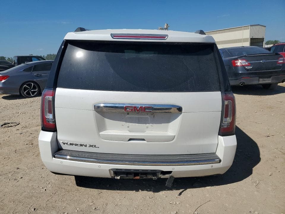 2018 GMC YUKON XL DENALI 6