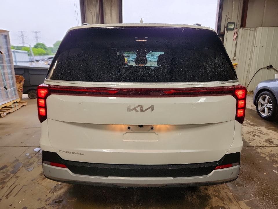 2026 KIA CARNIVAL EX 6