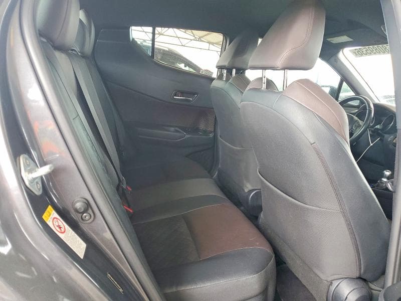 2019 TOYOTA C-HR LIMITED 10