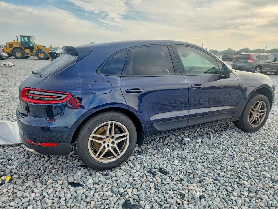 2017 PORSCHE MACAN 3