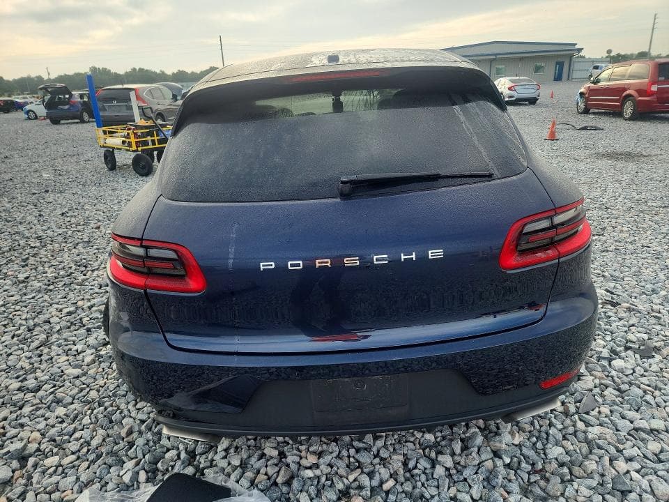 2017 PORSCHE MACAN 6