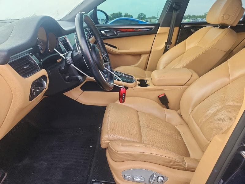 2017 PORSCHE MACAN 7