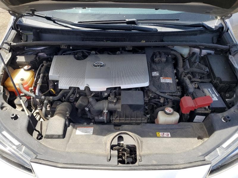 2020 TOYOTA PRIUS LE 11