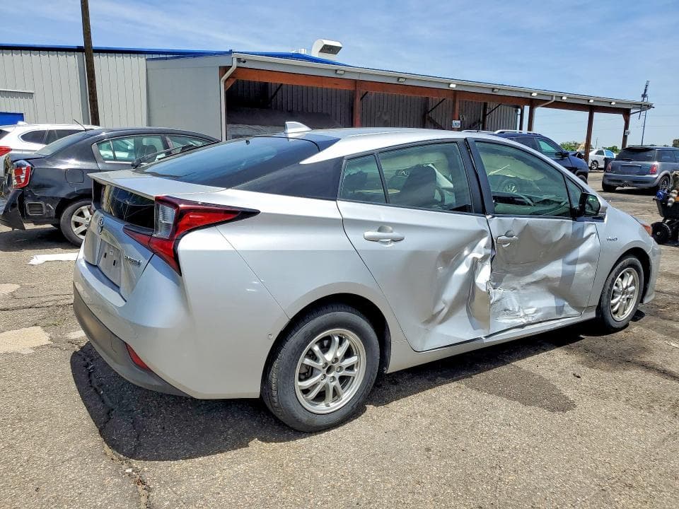2020 TOYOTA PRIUS LE 3