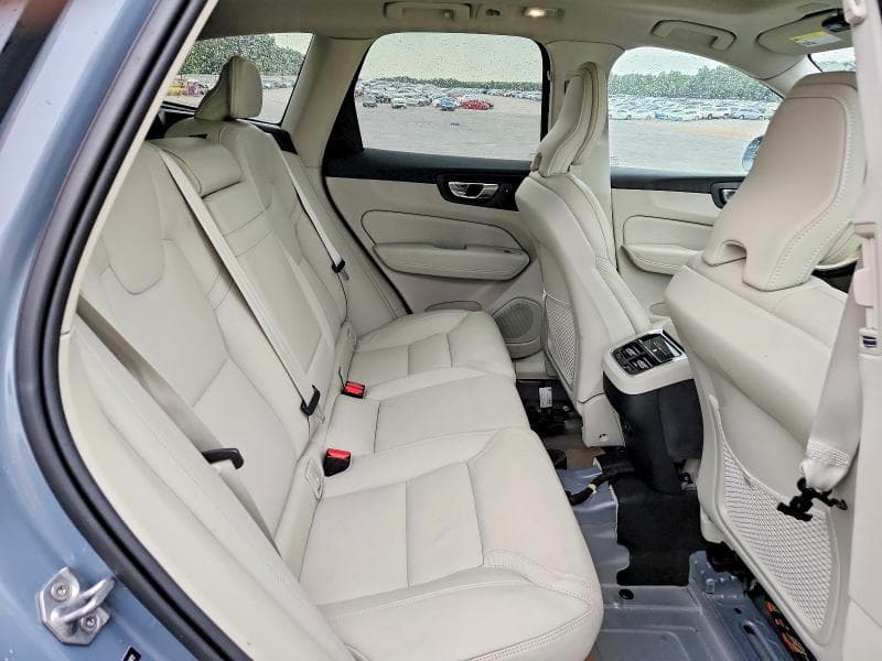 2022 VOLVO XC60 B5 INSCRIPTION 11
