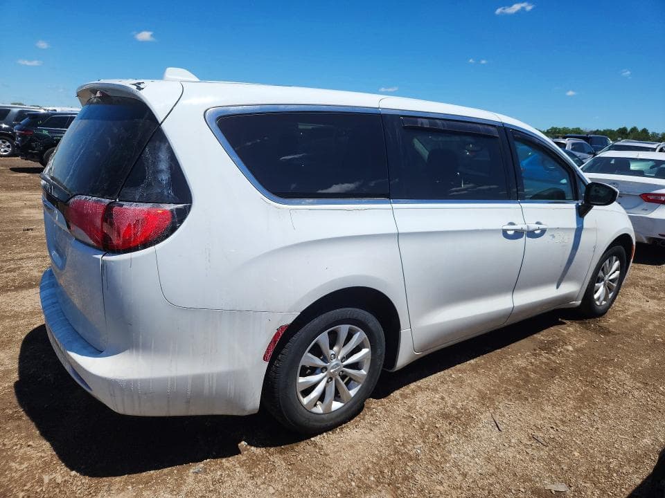 2017 CHRYSLER PACIFICA TOURING 3