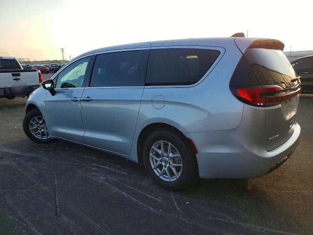 2024 CHRYSLER PACIFICA TOURING L 2