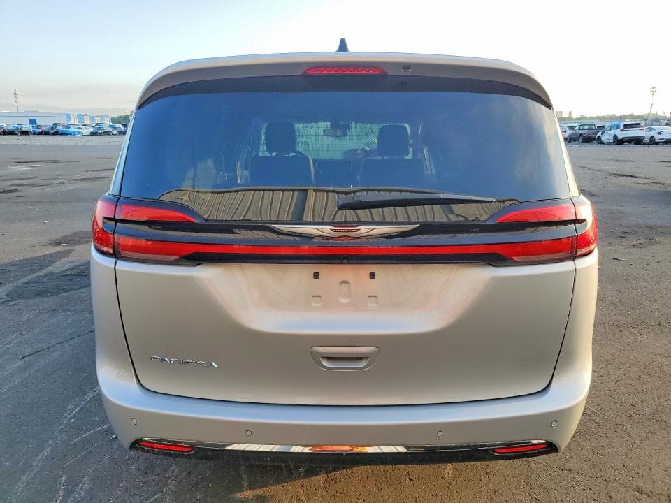 2024 CHRYSLER PACIFICA TOURING L 6